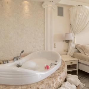 Jacuzzi Penthouse with Terrace and Free Parking - Riga