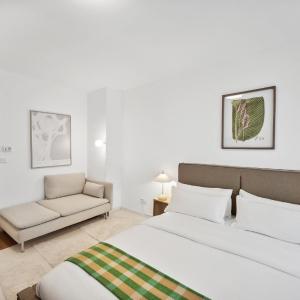 Beautiful 1-Bedroom Apartment with Kitchen, King Bed and Free Wifi in Wuppertal