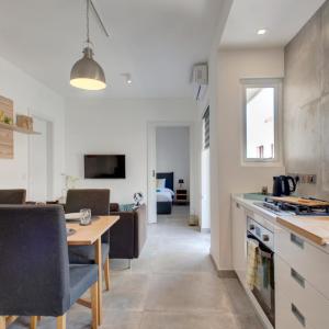 Modern Sliema apartment near sea