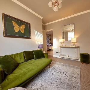 Lovely 2 bed apartment in Shoreditch on quiet side street