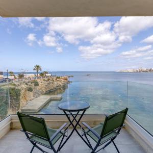 Seafront, studio home with private seaview terrace by 360 Estates