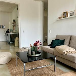 Architekten-Wohnung Moderne küsst Altbau