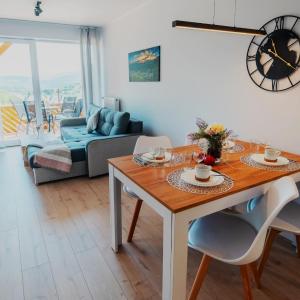 Apartament Świerkowy 12 z widokiem na góry blisko stoku Dolina Szczęścia