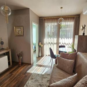 Bright Inn - Holiday & Business Apartment
