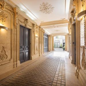 Le Pavillon Ponthieu - Champs-Élysées