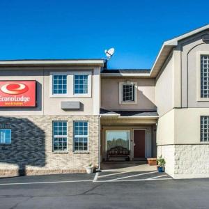Econo Lodge Inn & Suites North Syracuse Airport