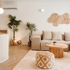 Designer Luxury Apartment, 2 Beds, Prime Location