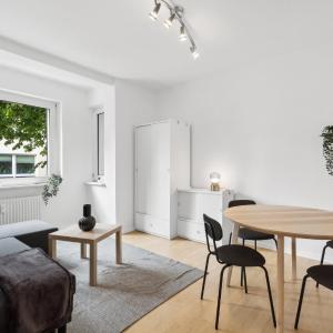 Modernes 3 Zimmer Apartment frisch saniert und möbliert