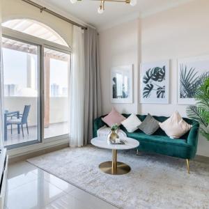 GuestReady Holiday Homes - Emerald Skies in JVC
