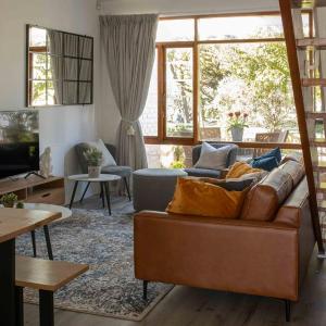 Your own space in the leafy Cape