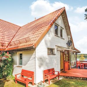 Nice Home In Mragowo With Kitchen