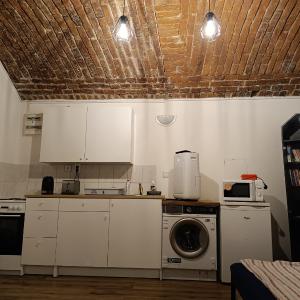 Basic Underground Apartments Next to the Center - Best Tram Line, Cool Local Area