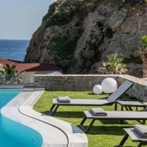 Made By The Sea Villas 9 BDRM