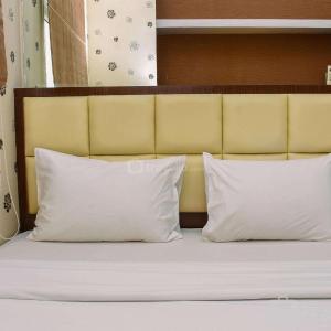 Comfortable and Strategic 2BR at Green Pramuka City Apartment By Travelio