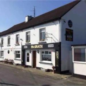 Mc Grath's Inn