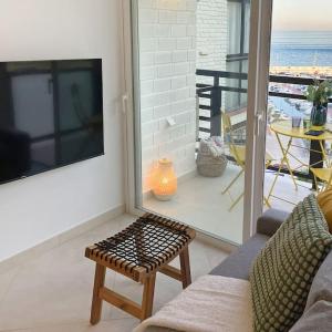 Charming Sea View Hideaway at Marbella's Marina