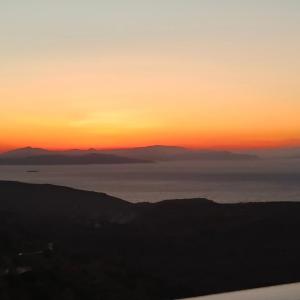 Aggelos & Melina Studios - Enjoy sunset from Aggelos!