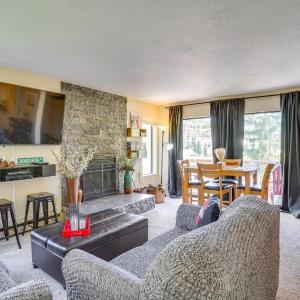 Brian Head Condo with Fireplace, Close to Reservoir!