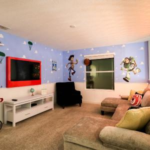 Themed 5BD Home Movie and Game Room 4726
