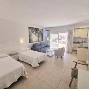 PYR Beach and Pool Studio II