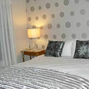 Fully Furnished 3 Bedroom House In in Pentagon Park Bloemfontein