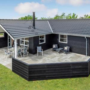 3 Bedroom Amazing Home In Tarm