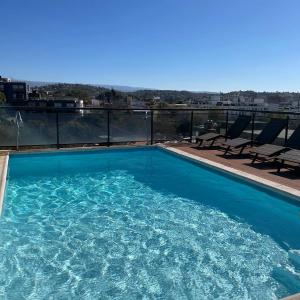 Departamento DE 2 DORMITORIOS CENTRICO CON COCHERA Y PILETA