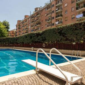 Rucellai Studio With Shared Pool by Halldis
