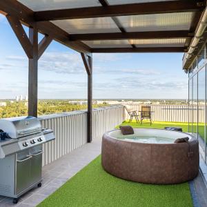 SkyPenthouse & SPA with FREE Parking