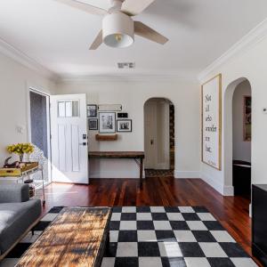 Remodeled 1920s Bungalow and Retro Casita, Hammock