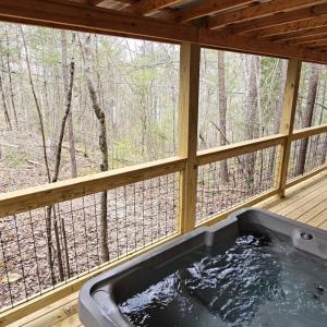 HotTub, Arcade - Less than 15 min to all RRG Attractions