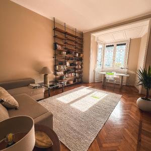 Cozy Apartment in Via Washington Freshly Renovated