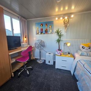 C4 Save money budget affordable cabin with comfort! Cabin 4