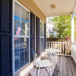 Hazel's Happy Hideaway- Midtown Mobile!