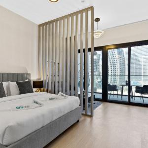 Studio Retreat with Canal and Burj Khalifa Views