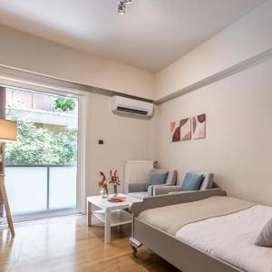 The Mint's Studio Synesiou - Lycabettus Hill