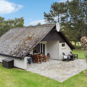2 Bedroom Stunning Home In Rødby