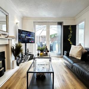 Cosy 3 bed Home near NEC & BHX
