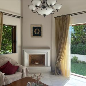 Maria's Apartment Next to Alimos Metro Station
