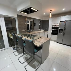 Lovely Dublin Home - Just 15 Mins to City Centre