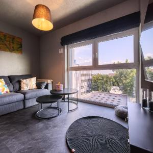 Magnolia Modern Studio by BookingHost