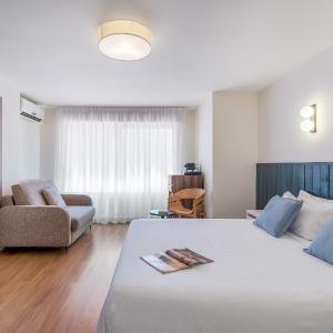 Granada Suites by Olala Homes