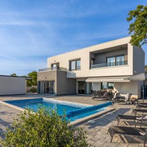 Luxury villa BOREAS with private pool and sea view