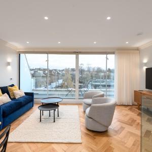 Stunning Hampstead Home RH9