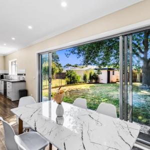 Charming 3 Bdr Near Town Centre