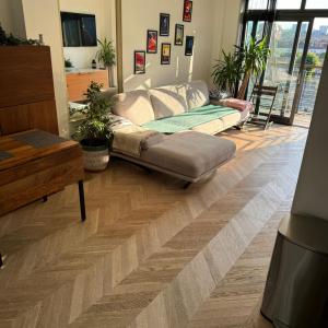 Cosy 1 bedroom apartment with balcony near Chiswick