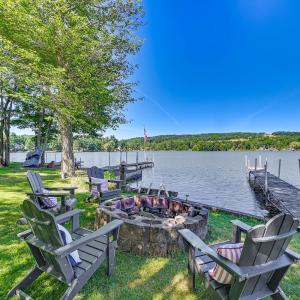 Cottage on Lamoka Lake with Deck, Grill and 3 Kayaks