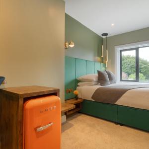 34 On The Hill - Boutique Townhouse
