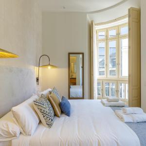 Marques de Velazquez II by Caleta Homes