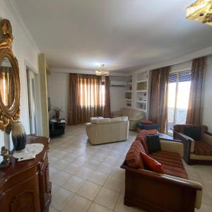 Itan Central 4 room apartment